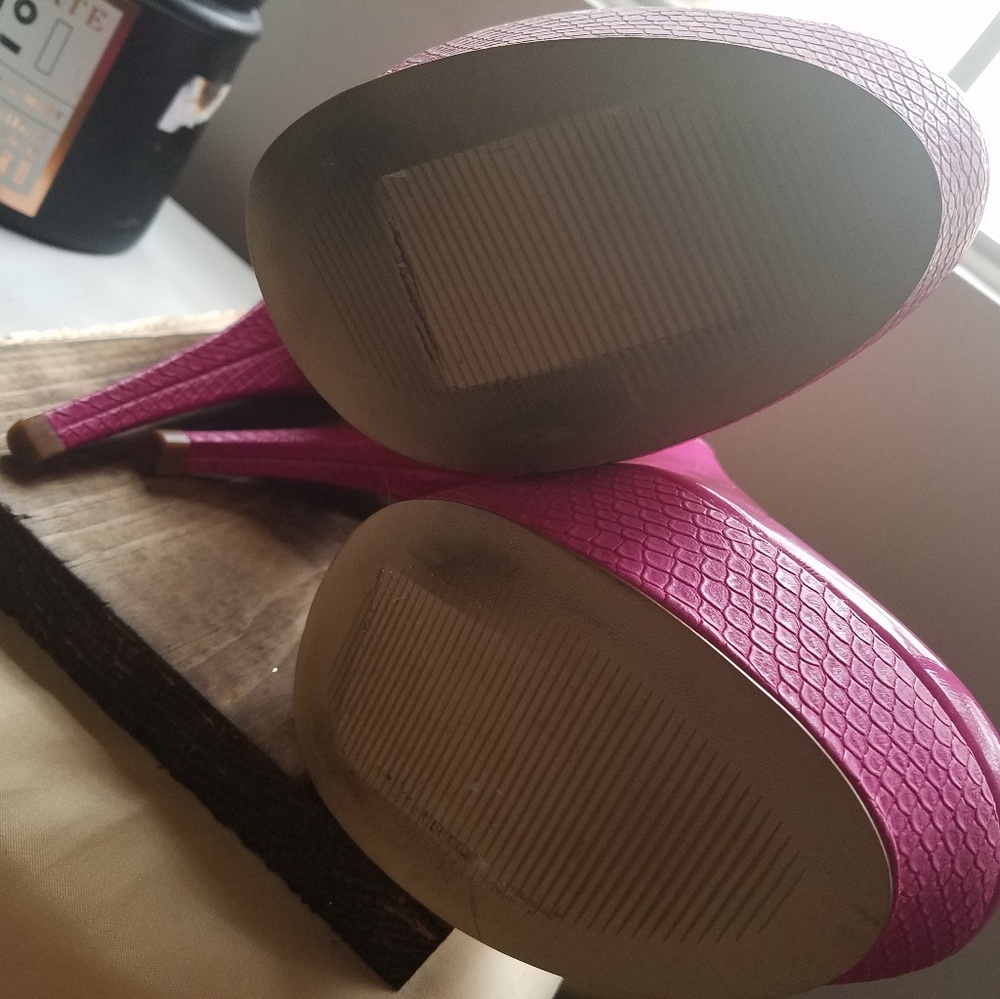 ENZO ANGIOLINI Platform Heels - Picture 3 of 5